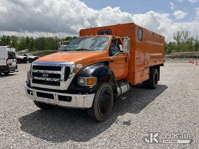 2012 Ford F-750 Chipper Dump Truck