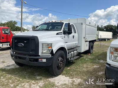 2016 Ford F-750 Extended-Cab Chipper Dump Truck