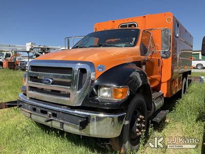 2015 Ford F-750 Chipper Dump Truck