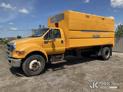 2007 Ford F-750 Chipper Dump Truck
