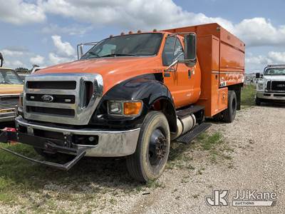 2015 Ford F-750 Chipper Dump Truck
