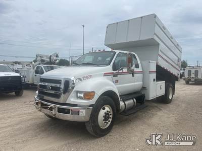 2015 Ford F-750 Chipper Dump Truck