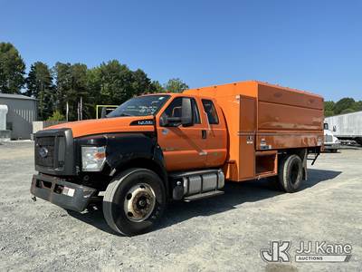2017 Ford F750 SuperCab DRW Extended-Cab Chipper Dump Truck