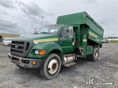 2015 Ford F750 Chipper Dump Truck