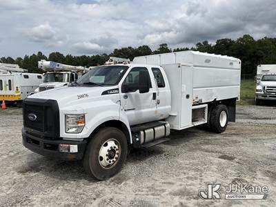 2017 Ford F750 Extended-Cab Chipper Dump Truck