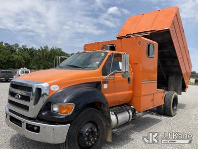 2015 Ford F-750 Chipper Dump Truck
