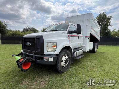 2017 Ford F-750 Extended-Cab Chipper Dump Truck