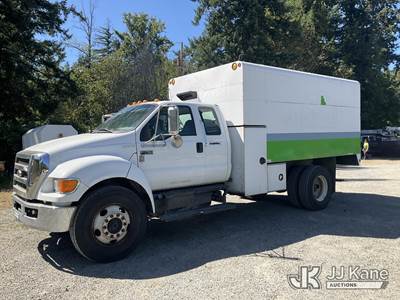 2009 Ford F750 Chipper Dump Truck