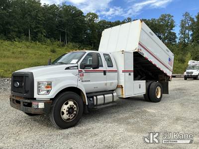 2017 Ford F750 Extended-Cab Chipper Dump Truck