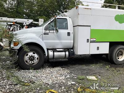 2012 Ford F-750 Super Duty Chipper Dump Truck