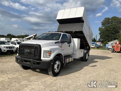 2022 Ford F-750 SuperCab DRW Extended-Cab Chipper Dump Truck
