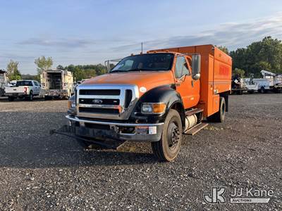 2015 Ford F-750 Chipper Dump Truck