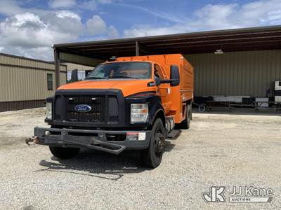 2016 Ford F-750 Extended-Cab Chipper Dump Truck