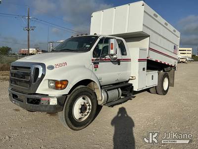 2015 Ford F750 Extended-Cab Chipper Dump Truck