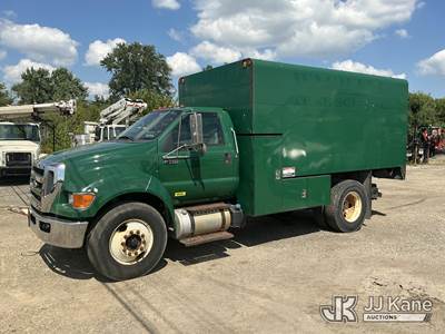 2015 Ford F-750 Chipper Dump Truck