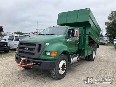 2015 Ford F-750 Regular Cab DRW Chipper Dump Truck