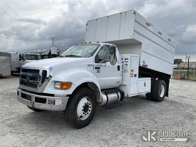 2015 Ford F-750 Chipper Dump Truck