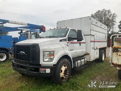 2016 Ford F750 Extended-Cab Chipper Dump Truck