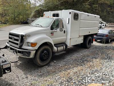 2015 Ford F-750 Regular Cab DRW Chipper Dump Truck
