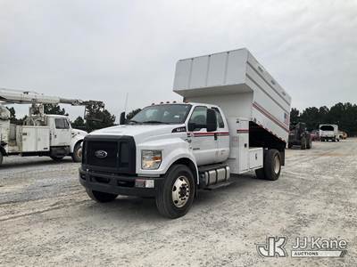 2017 Ford F750 Extended-Cab Chipper Dump Truck