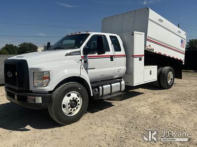 2017 Ford F-750 SuperCab DRW Chipper Dump Truck