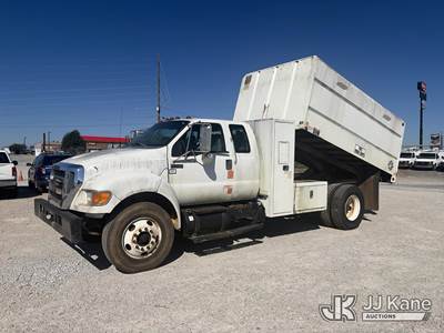 2012 Ford F750 Extended-Cab Chipper Dump Truck