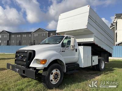mounted on 2009 Ford F-750 Regular Cab DRW Chipper Dump Truck
