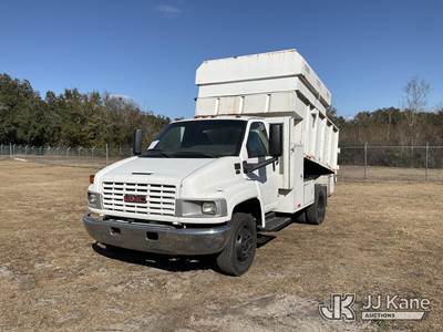 2005 GMC C5C042 Chipper Dump Truck
