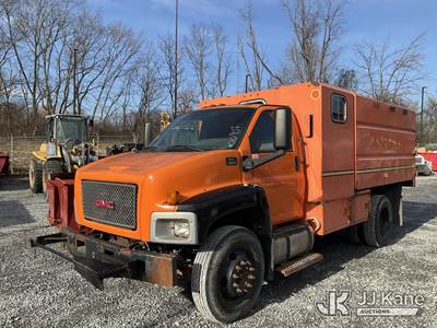 2009 GMC C6500 4x2 Chipper Dump Truck