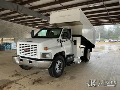 2006 GMC C6500 Chipper Dump Truck