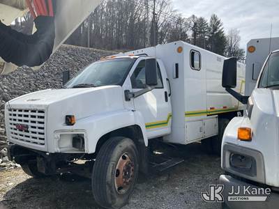 2009 GMC C6500 Chipper Dump Truck