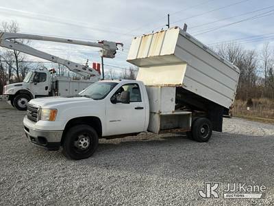 2011 GMC Sierra 3500HD 4x4 Chipper Dump Truck