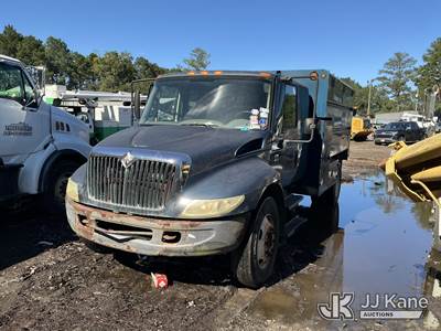 International 4200 Chipper Truck