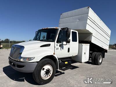 2004 International 4300 Extended-Cab Chipper Dump Truck