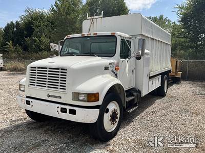 1998 International 4700 Chipper Dump Truck