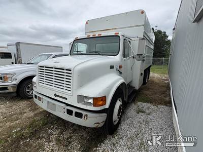 2000 International 4700 Chipper Dump Truck