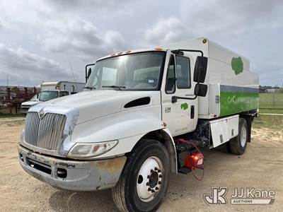 2004 International DuraStar 4300 Dump Chipper Truck