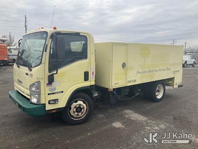 2011 Isuzu NQR Spray Truck