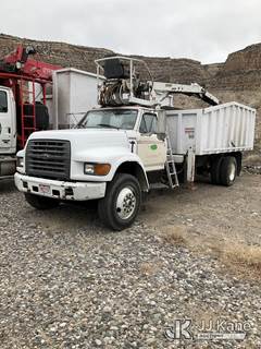 Petersen Industries Grappleboom Crane with 2 hyd outriggers