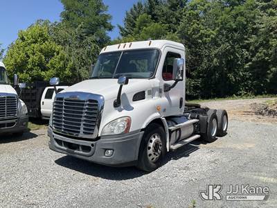 2015 Freightliner Cascadia 113 Truck Tractor