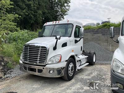 2013 Freightliner Cascadia 113 Truck Tractor