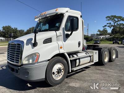 2014 Freightliner Cascadia 113 Truck Tractor