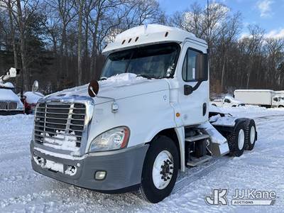 2016 Freightliner Cascadia T/A Truck Tractor