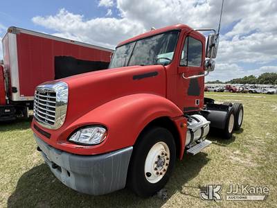 2005 Freightliner Columbia 120 Truck Tractor