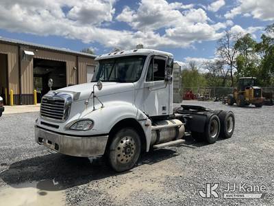 2006 Freightliner Columbia 120 Truck Tractor
