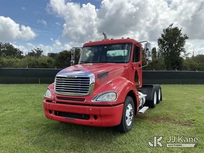 2005 Freightliner Columbia 120 T/A Truck Tractor
