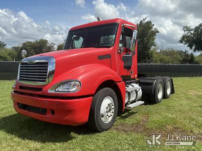 2007 Freightliner Columbia 120 Truck Tractor