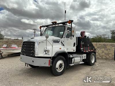 2017 Freightliner SD Mobile Home Toter