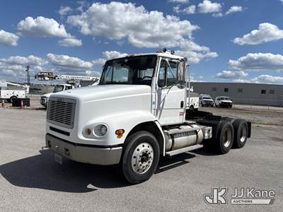 2000 Freightliner FL112 T/A Truck Tractor