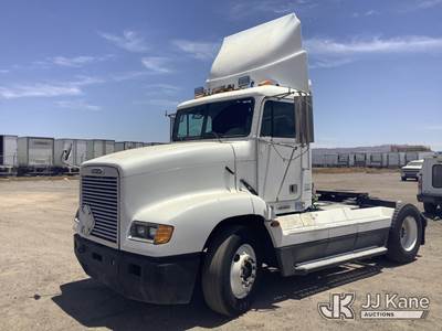 2000 Freightliner FLD112 Truck Tractor